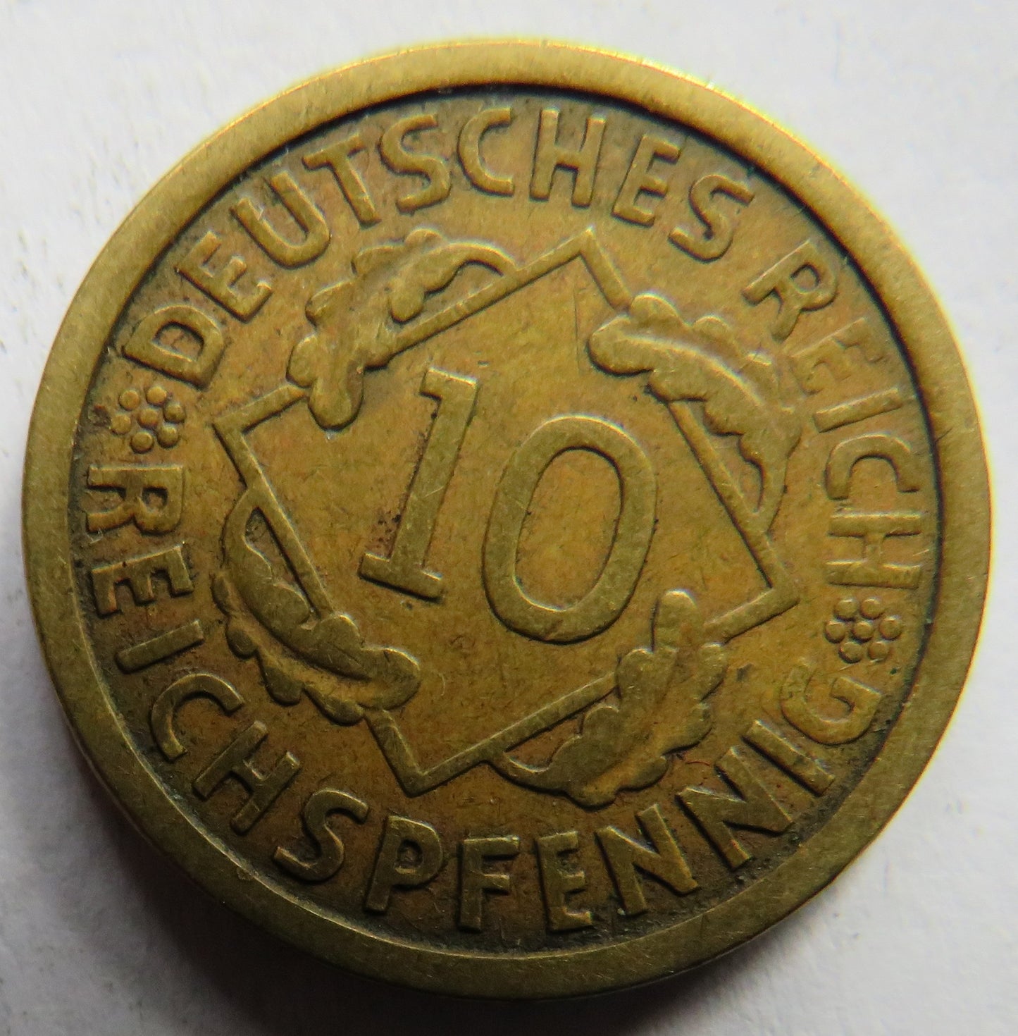 1925-A Germany - Weimar Republic 10 Reichspfennig Coin