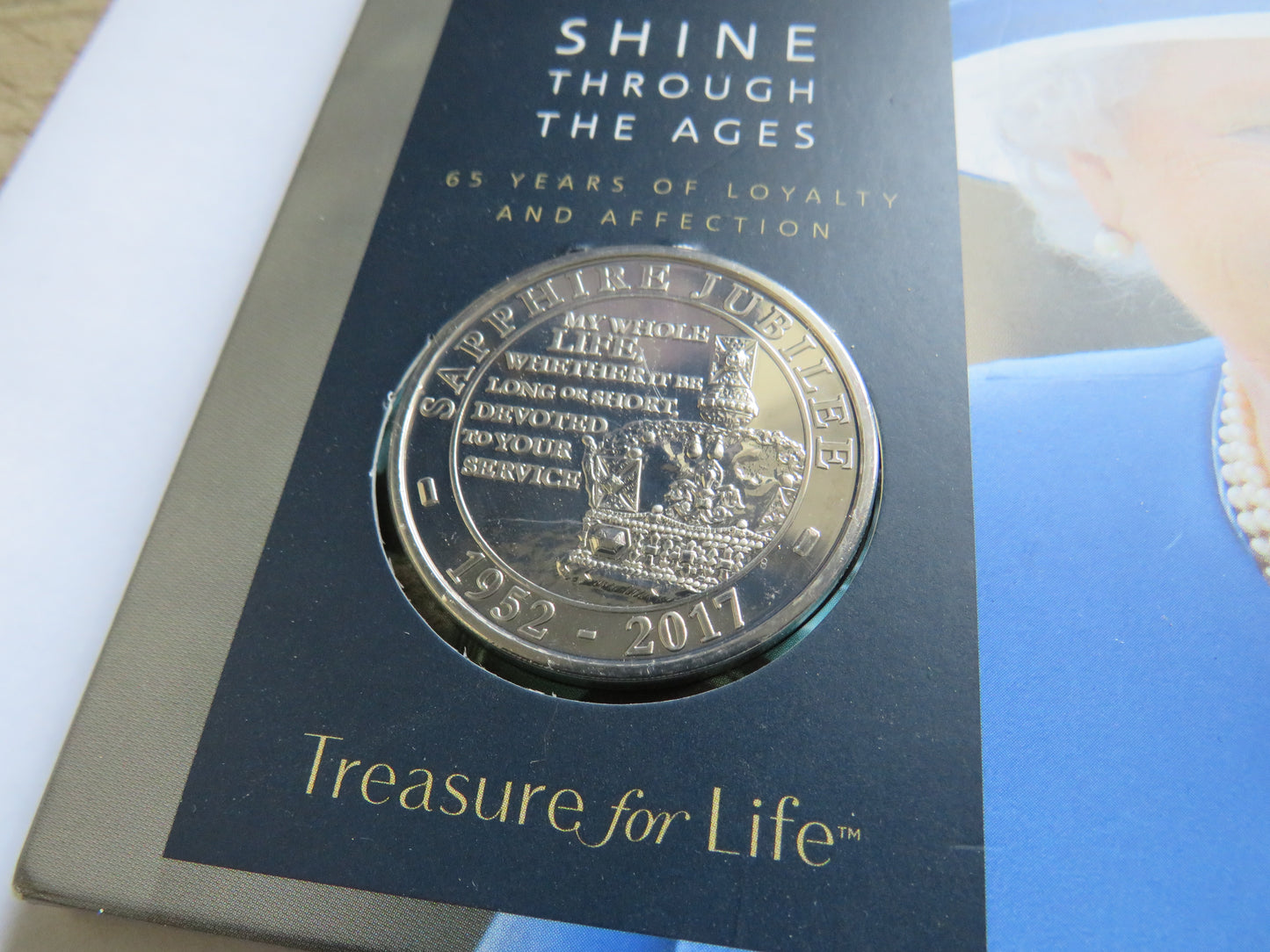 1952-2017 Queen Elizabeth II Sapphire Jubilee £5 Coin In Presentation Pack