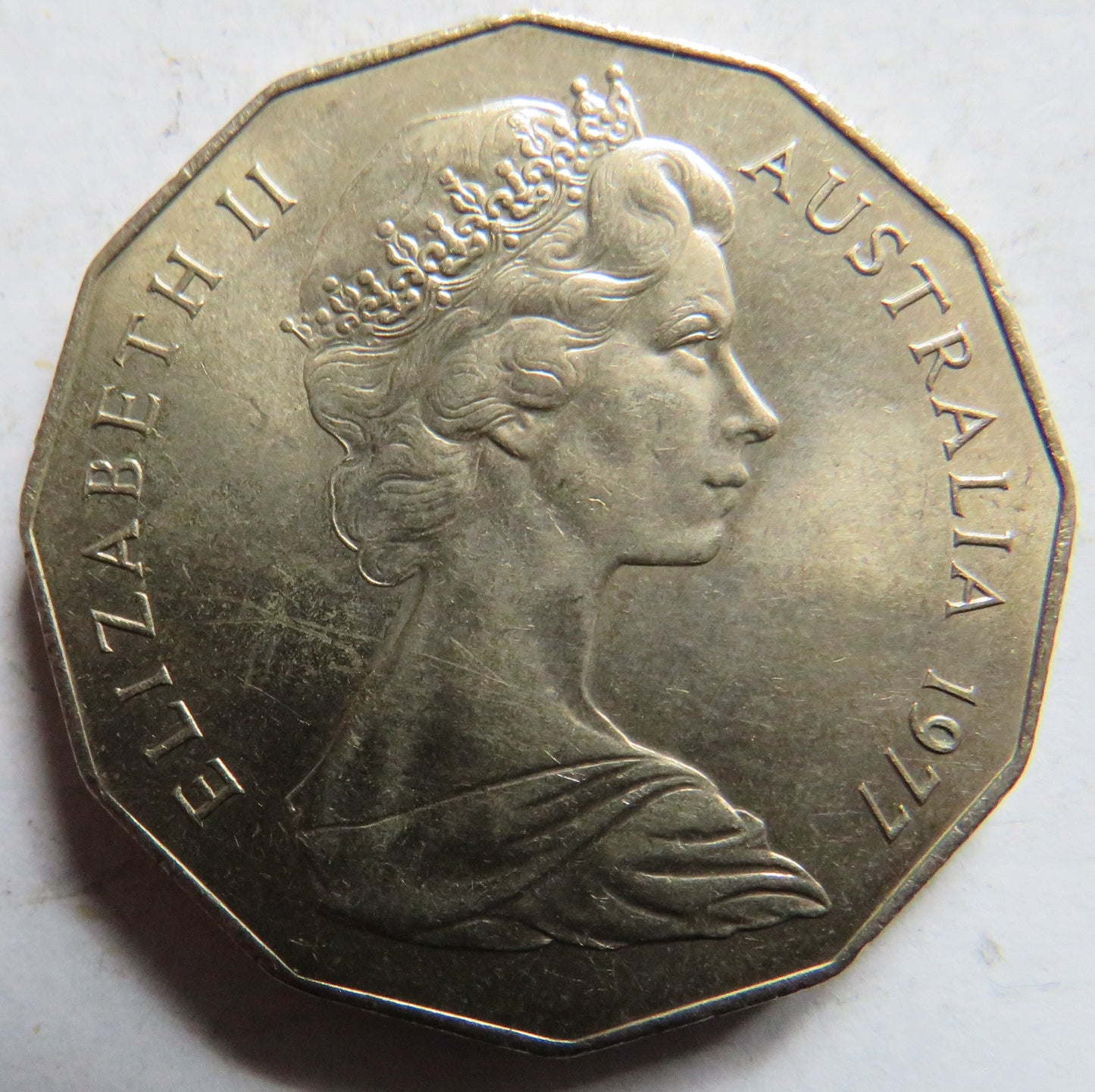 1977 Queen Elizabeth II Australia 50 Cents Coin Silver Jubilee