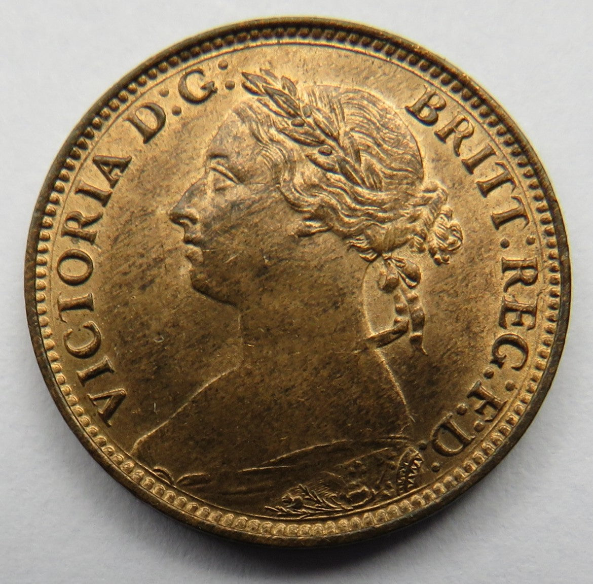 1885 Queen Victoria Bun Head Farthing Coin High Grade - Great Britain