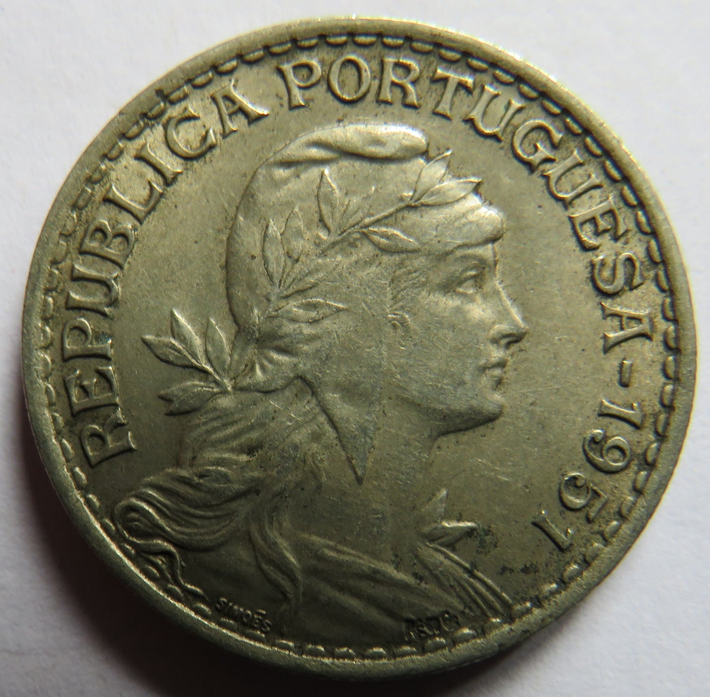 1951 Portugal One Escudo Coin