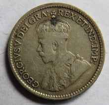 Load image into Gallery viewer, 1918 King George V Canada Silver 5 Cents Coin
