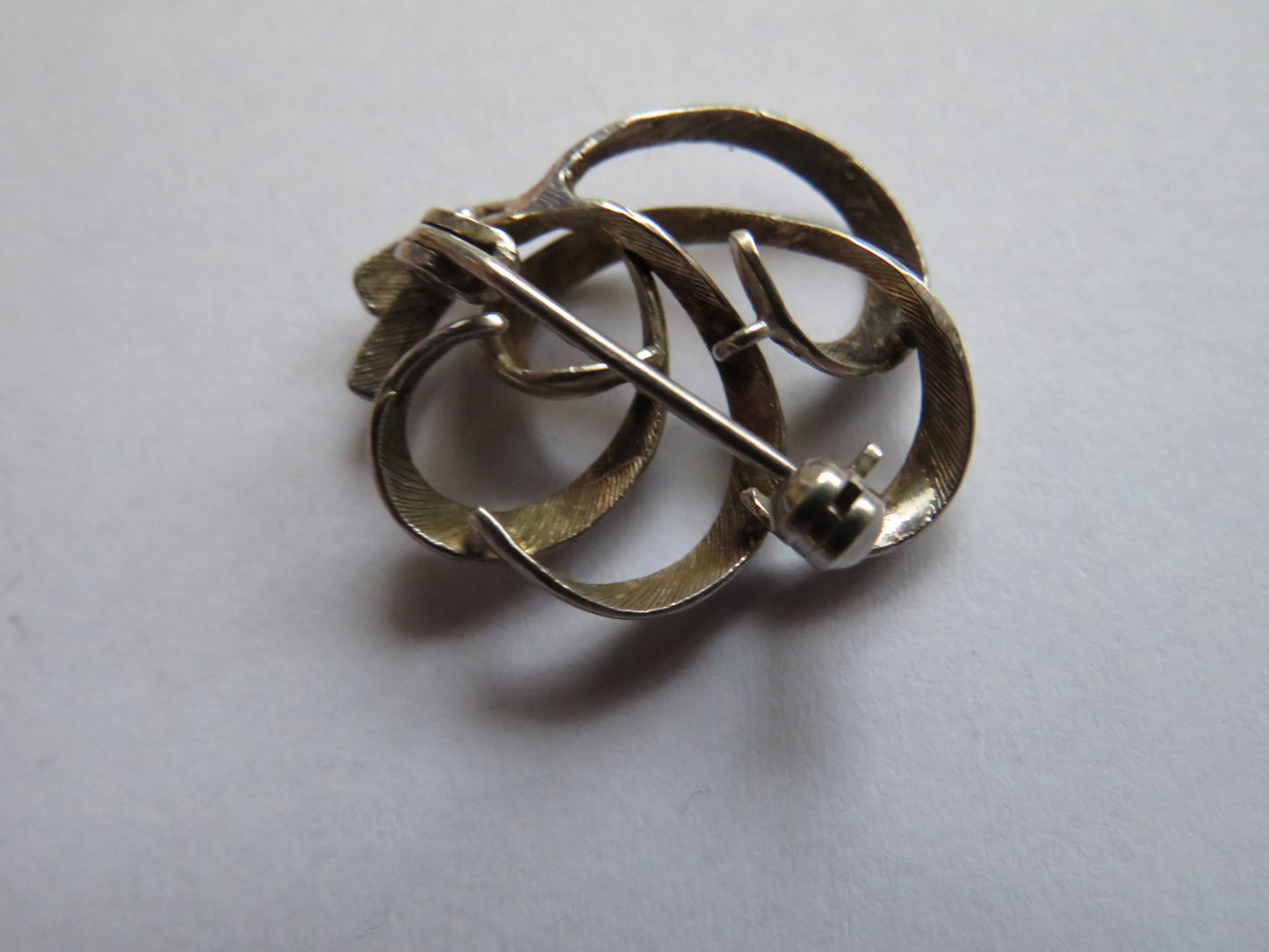 Stylish Ladies Sterling Silver Modernist Brooch