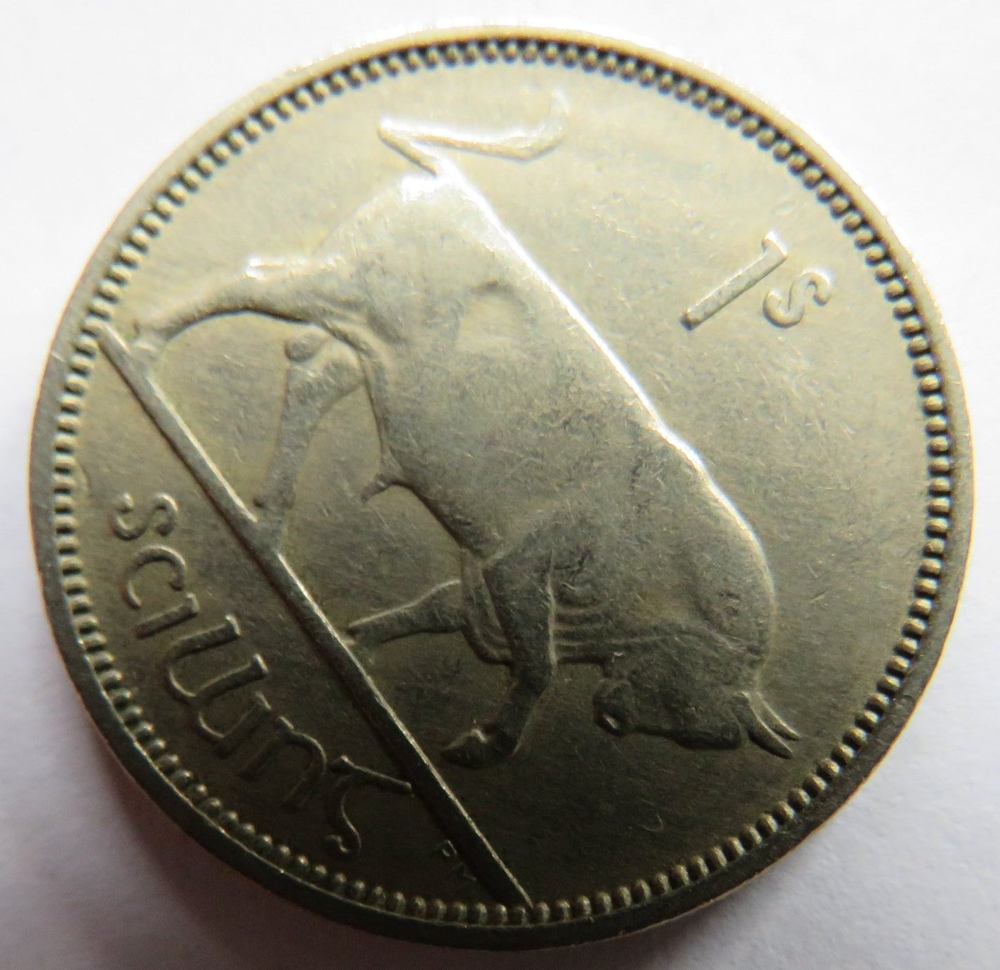 1951 Eire Ireland One Shilling Coin