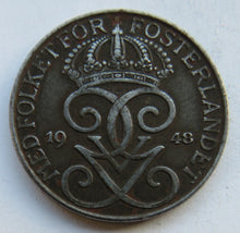 Load image into Gallery viewer, 1948 Sweden 5 Ore Coin
