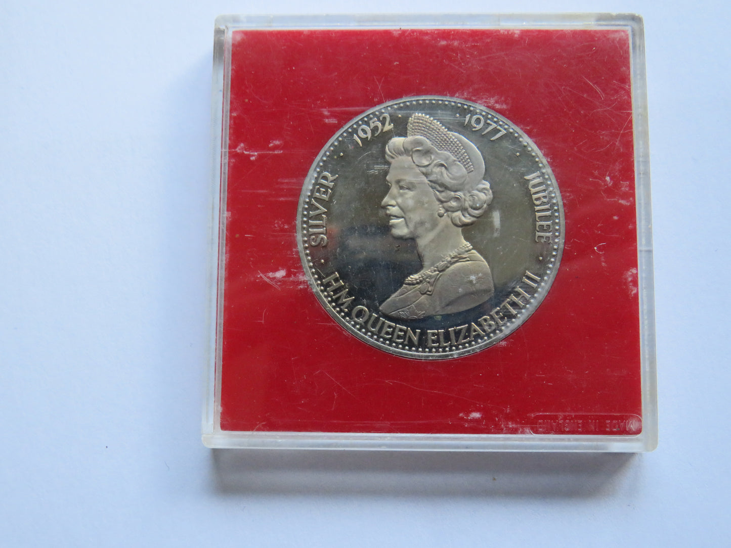 1952-1977 Queen Elizabeth II Silver Jubilee Cased Commemorative Medal