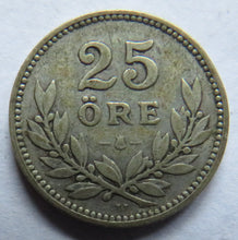 Load image into Gallery viewer, 1910 Sweden Silver 25 Ore Coin
