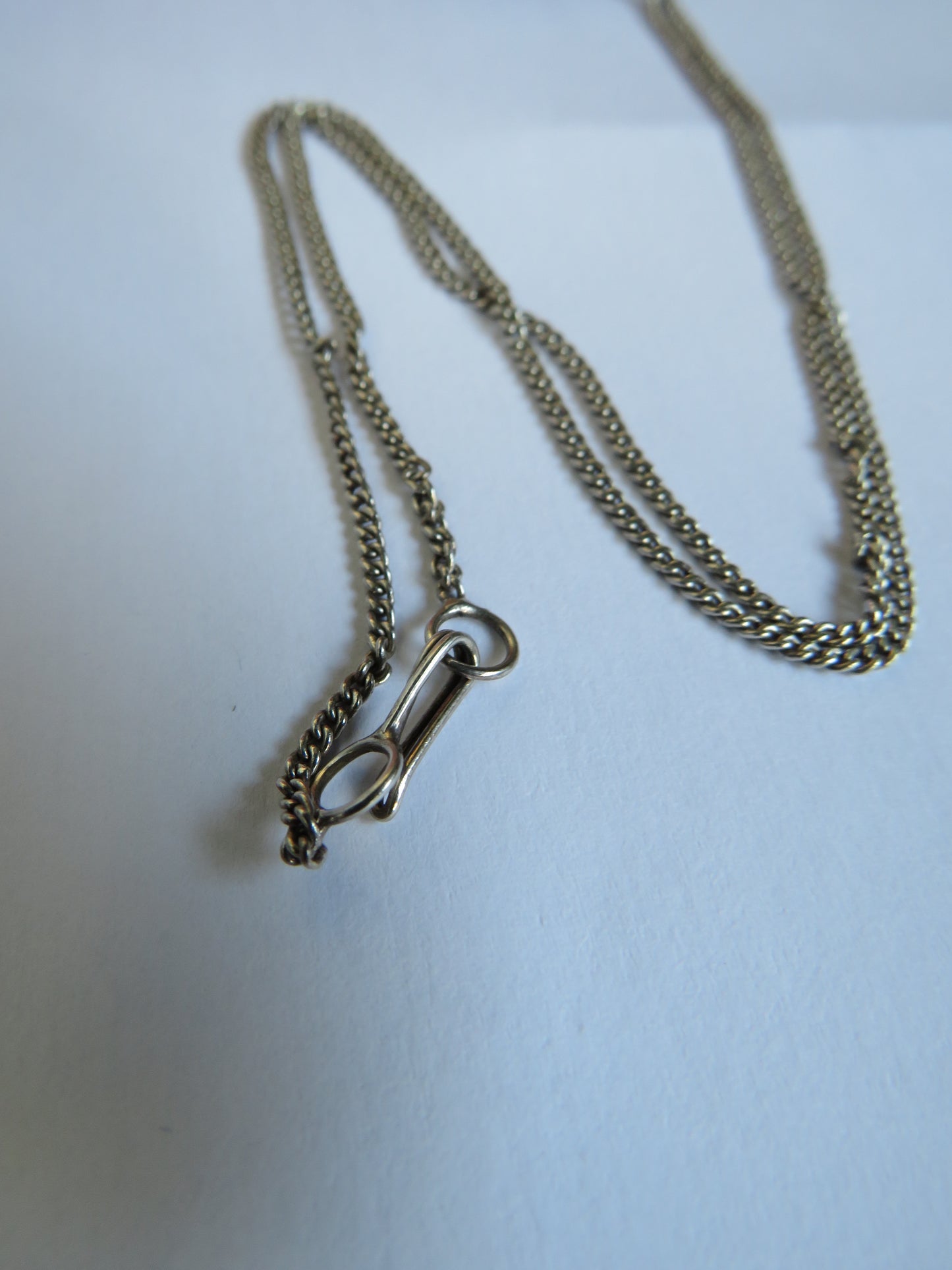 Vintage Ladies White Metal Necklace & Filigree Floral Pendant