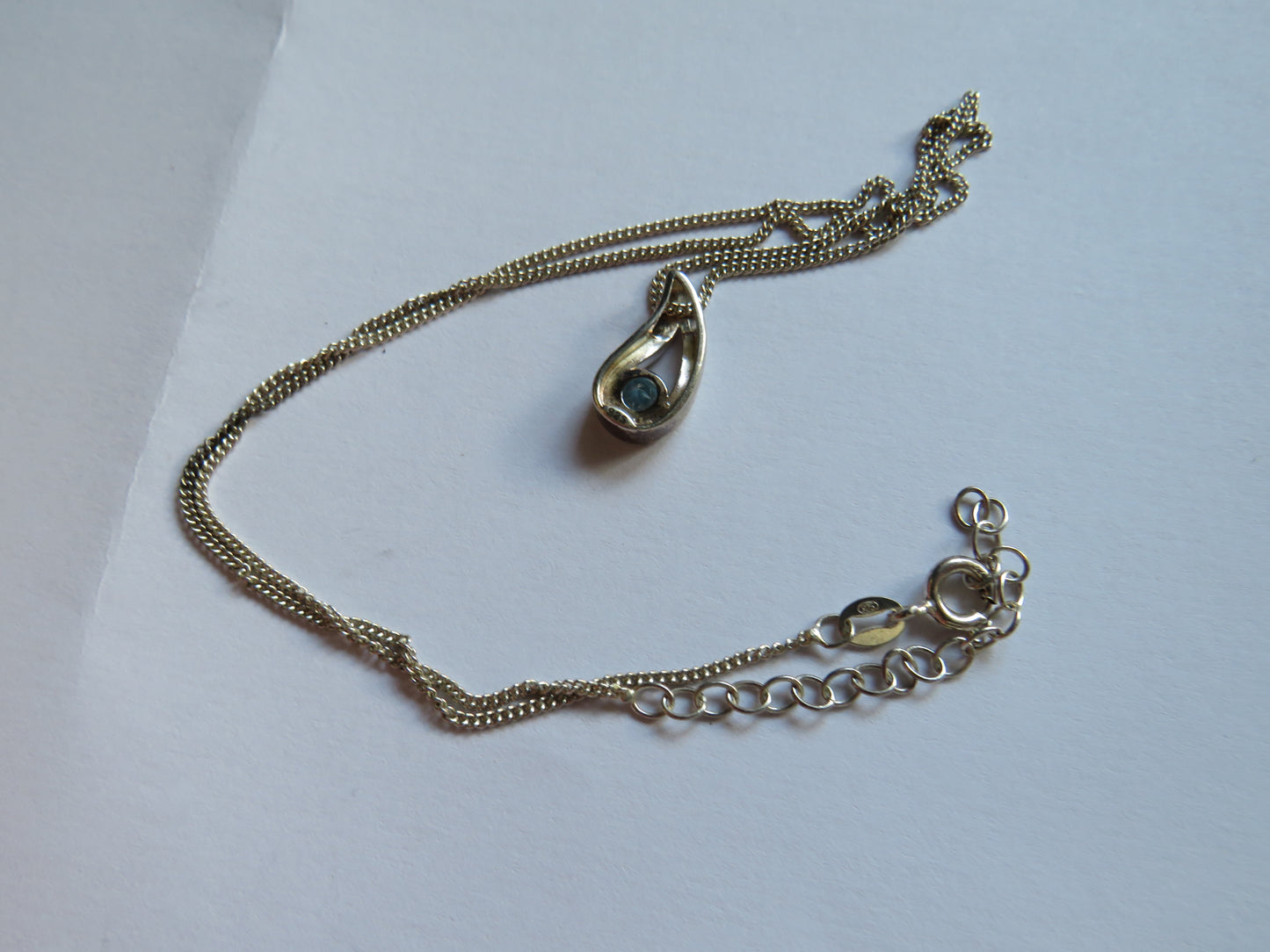 Stylish Ladies Sterling Silver Necklace & Pendant With Aquamarine