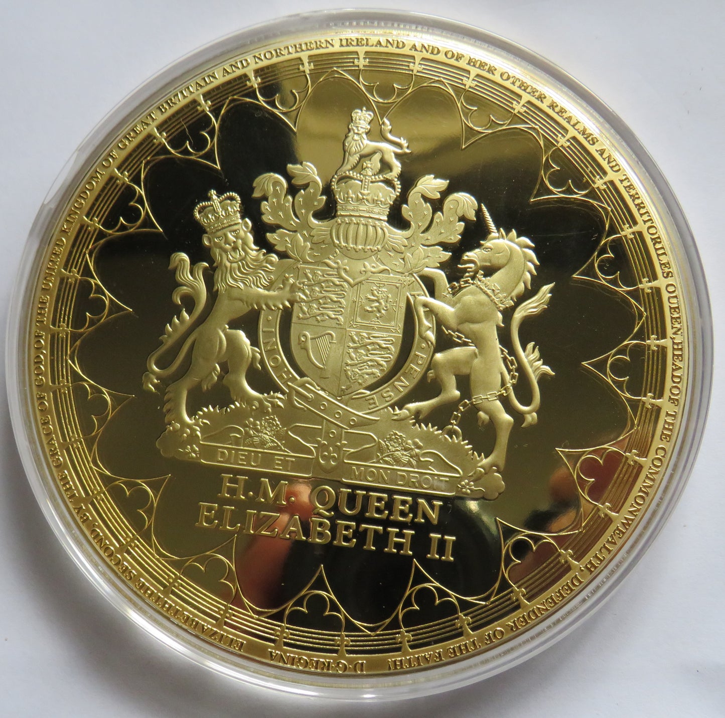 90th Birthday of H.M. Queen Elizabeth Large Commemorative Coin / Medal 100mm