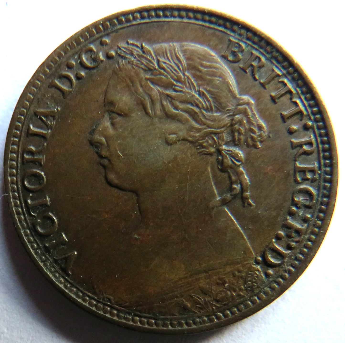 1879 Queen Victoria Bun Head Farthing Coin - Great Britain