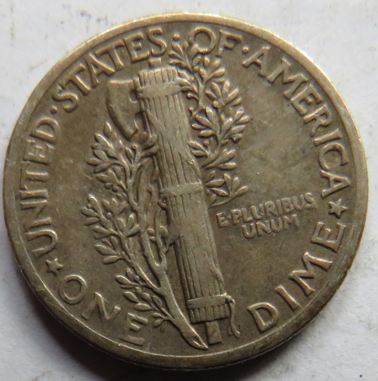1942 USA Silver Mercury One Dime Coin