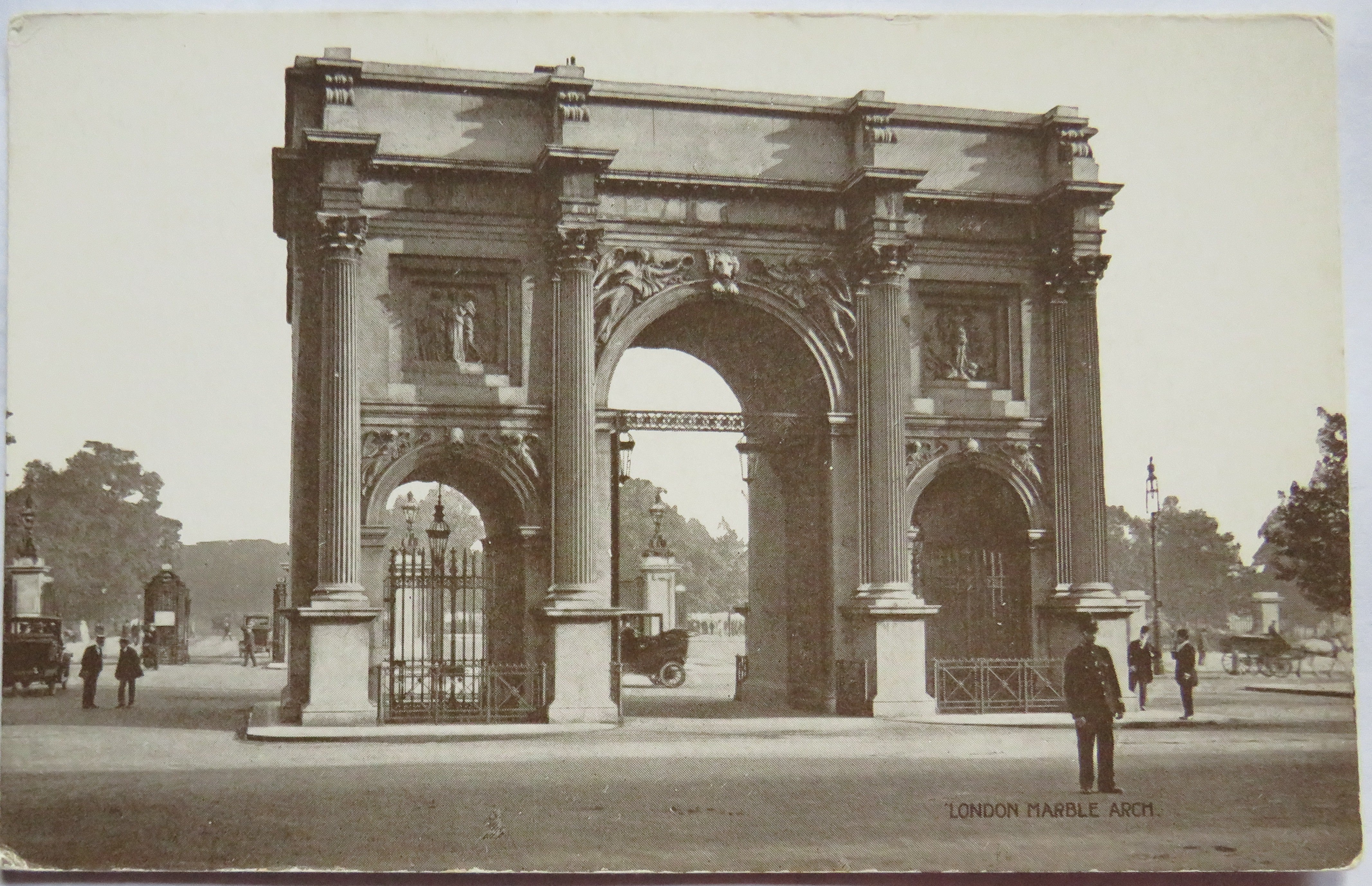 Vintage Postcard of London Marble Arch – J.W.B Coins & Collectables