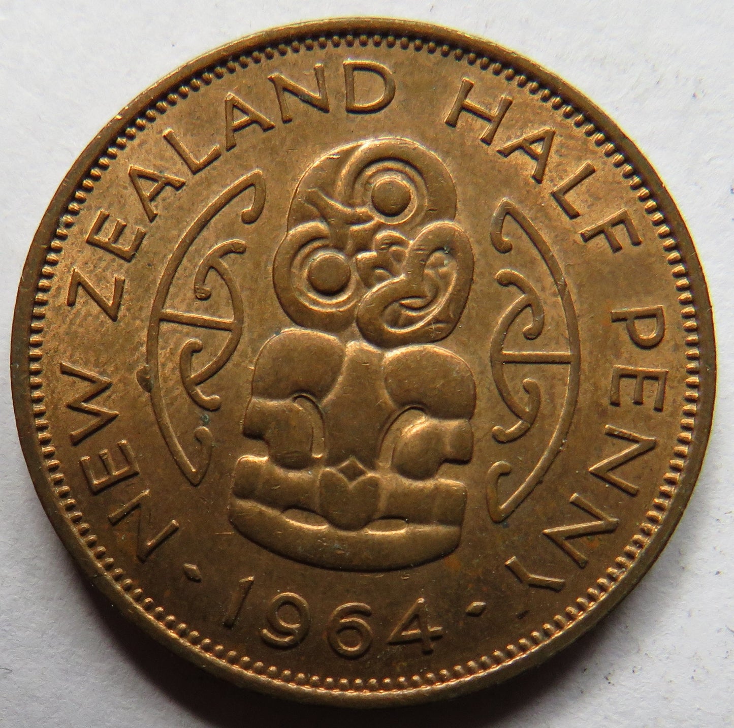 1964 Queen Elizabeth II New Zealand Halfpenny Coin High Grade