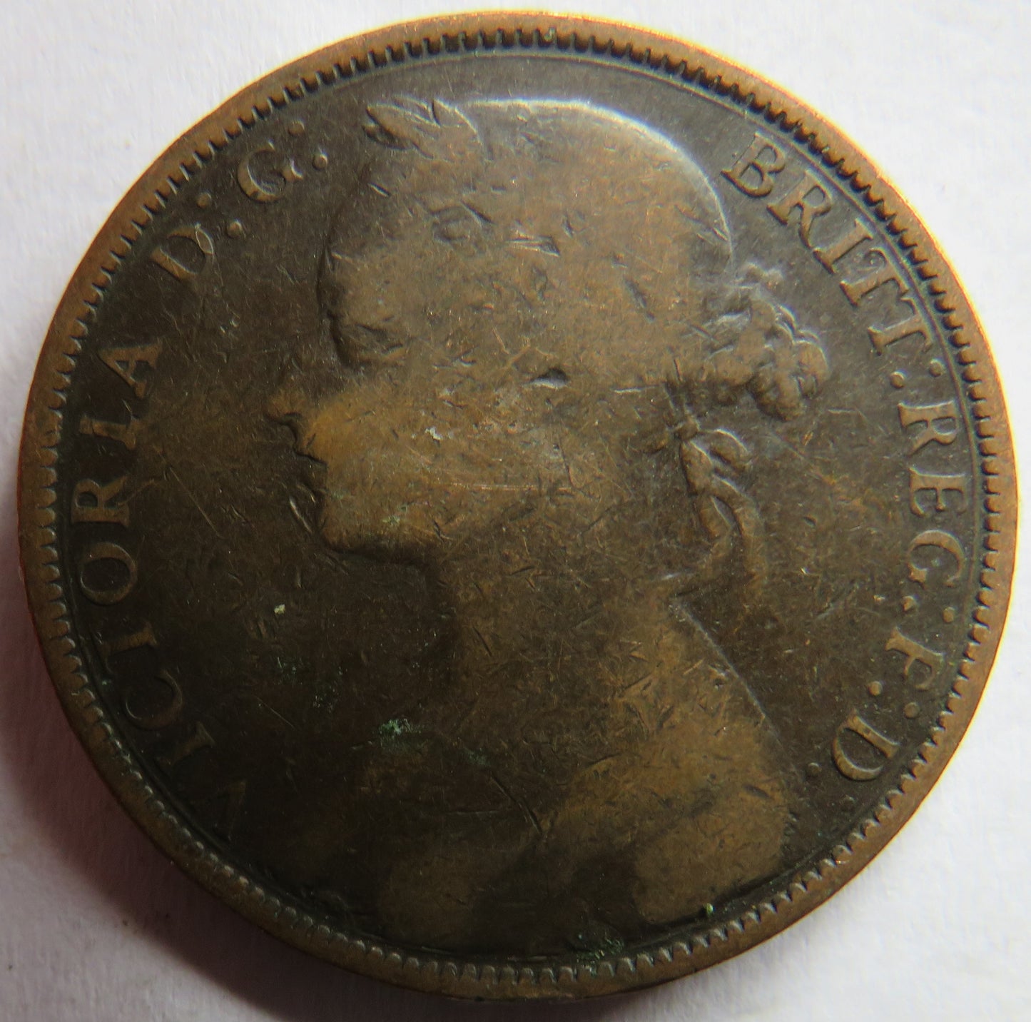 1881-H Queen Victoria Bun Head One Penny Coin - Great Britain