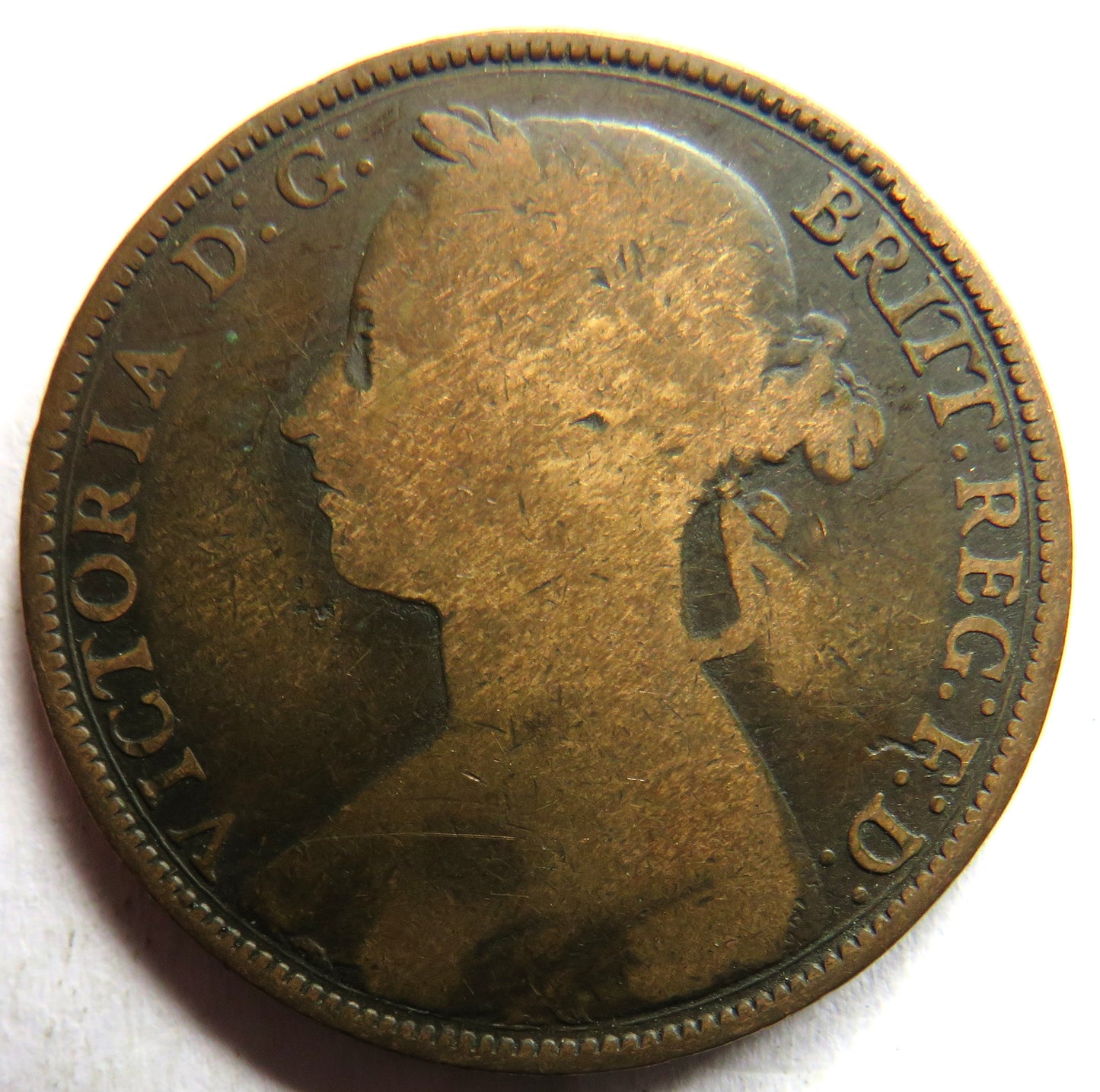 1882-H Queen Victoria Bun Head One Penny Coin - Great Britain