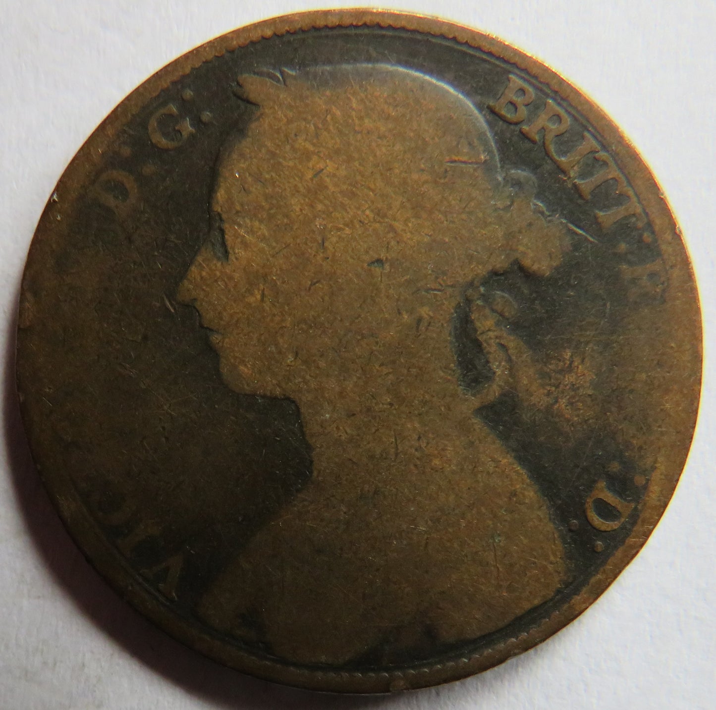 1882-H Queen Victoria Bun Head One Penny Coin - Great Britain