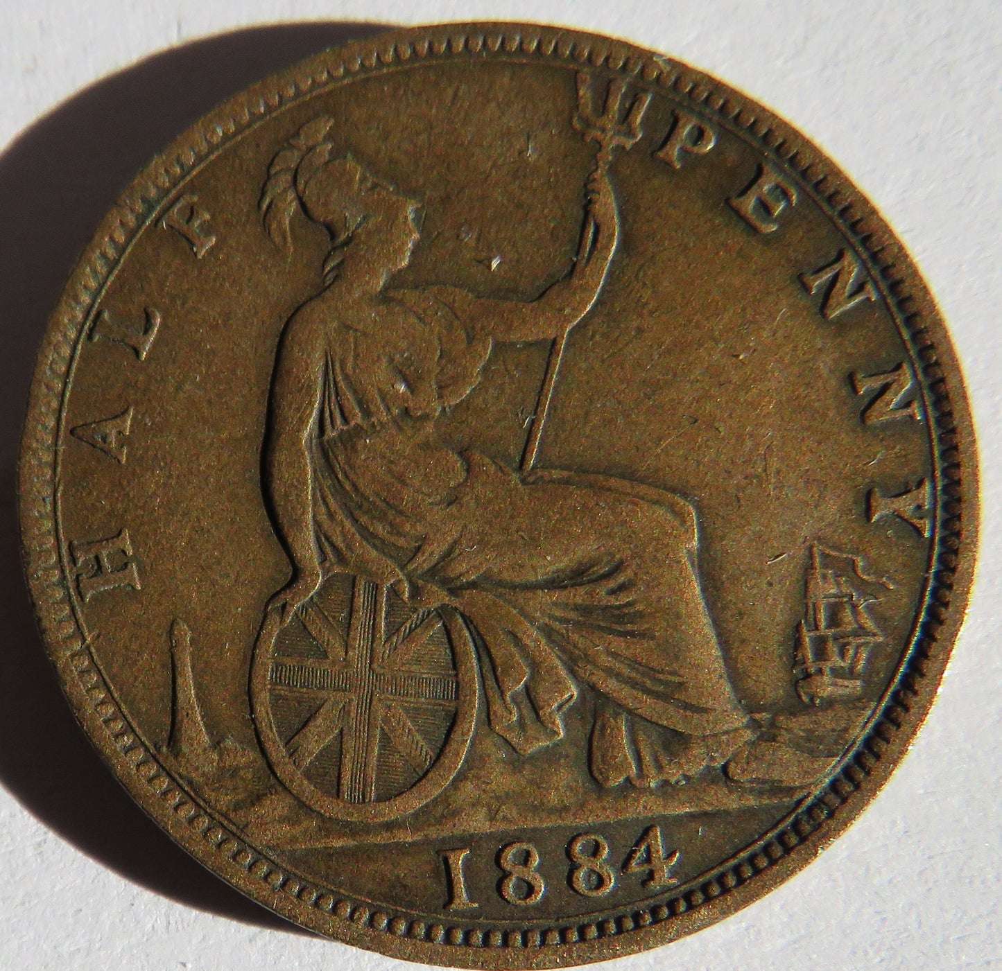 1884 Queen Victoria Bun Head Halfpenny Coin - Great Britain