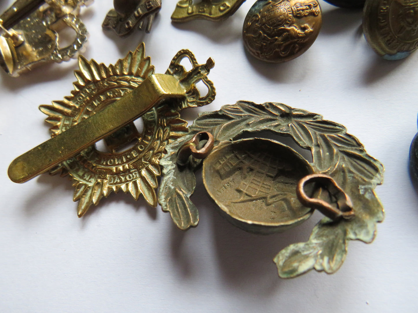 A Good Collection of Vintage - Modern Militaria Inc Cap Badges, Buttons etc