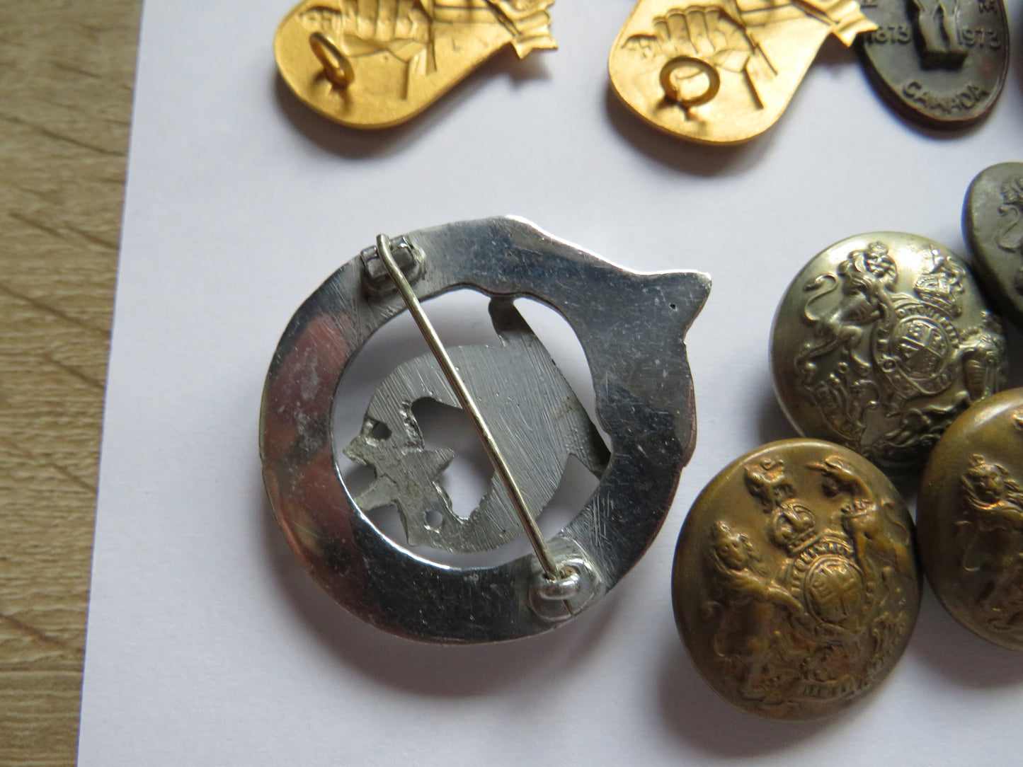 A Good Collection of Vintage - Modern Militaria Inc Cap Badges, Buttons etc