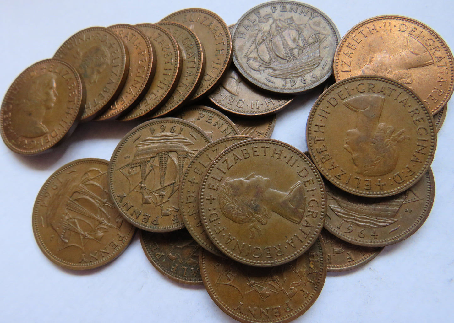 Bulk Lot of 20 1964 Queen Elizabeth II Halfpenny Great Britain Coins