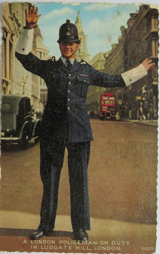 Old Postcard of A London Policeman On Duty In Ludgate Hill, London - Ref : 1021