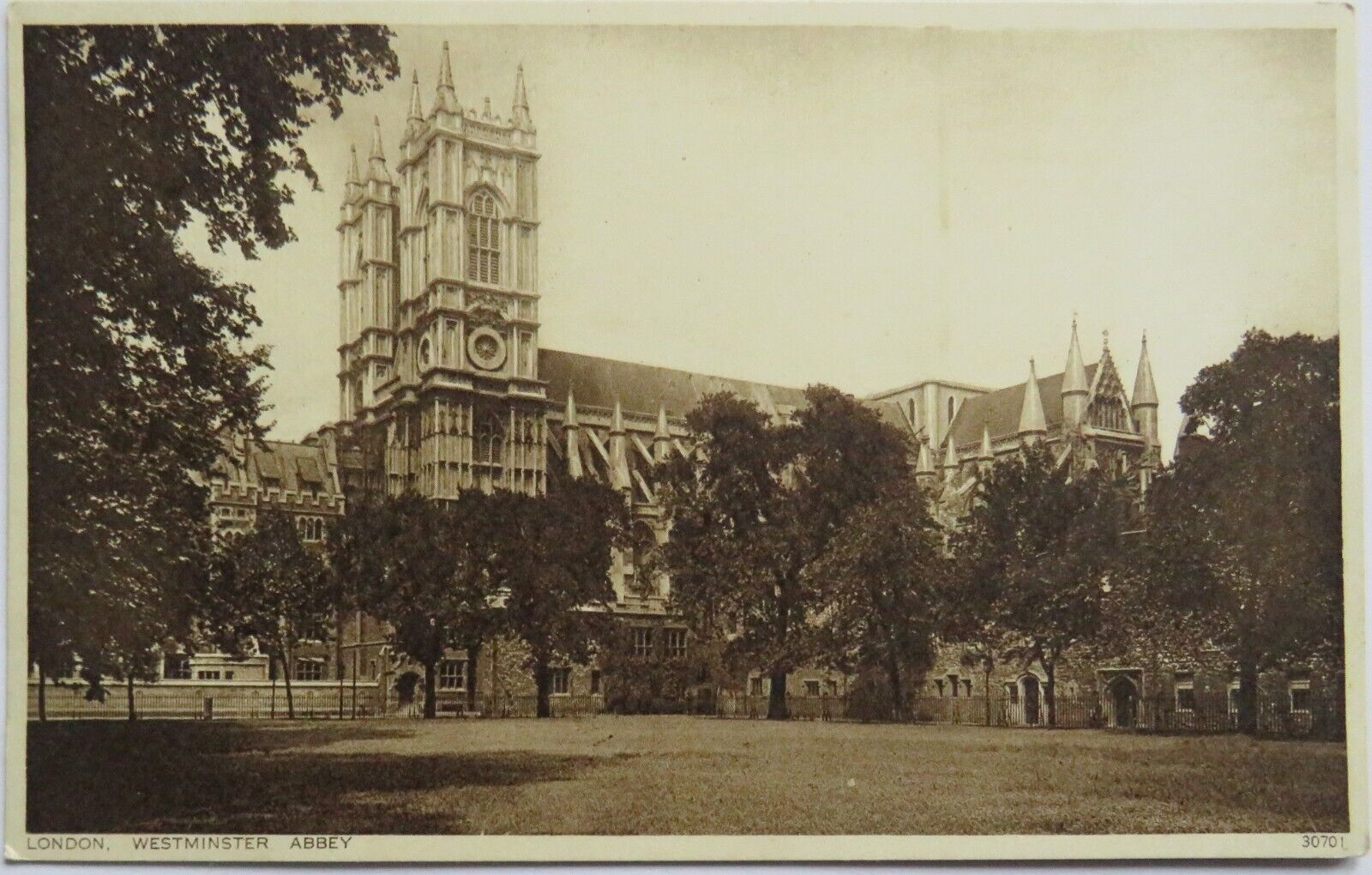 Old Postcard of London Westminster Abbey  - Ref : 1033