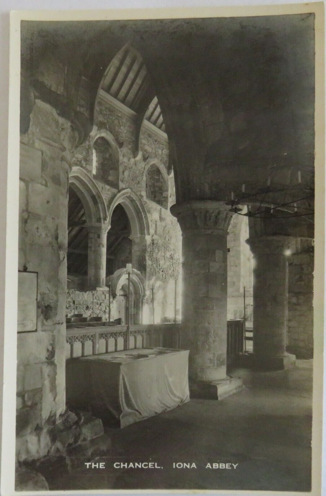 Old Postcard of The Chancel , Iona Abbey - Ref : 1016