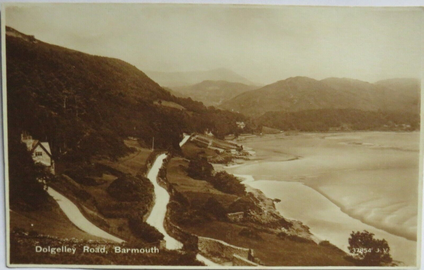 Old Postcard of Dolgelley Road, Barmouth - Ref : 1011