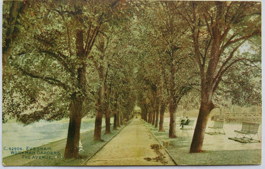 Old Postcard of Evesham, Workman Gardens The Avenue