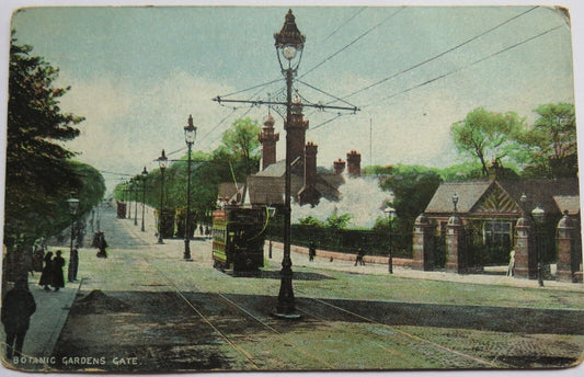Old Postcard of Botanic Gardens Gate - Ref : 1035