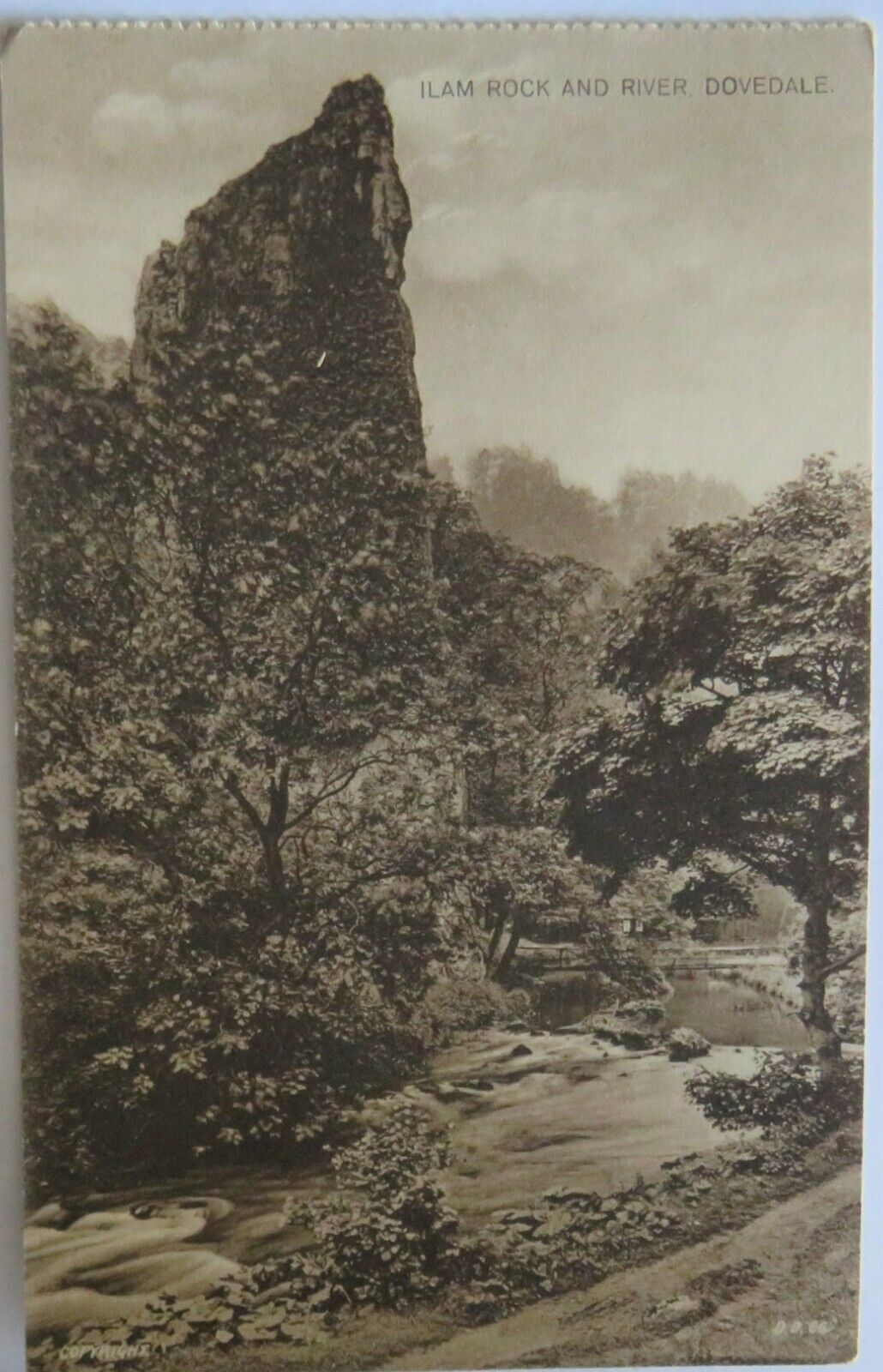 Old Postcard Ilam Rock and River Dovedale - Ref : 1026