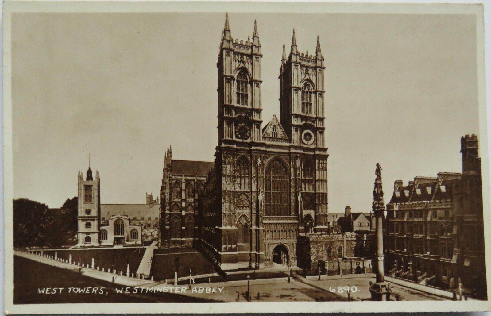 Old Postcard of West Towers, Westminster Abbey - Ref : 1033