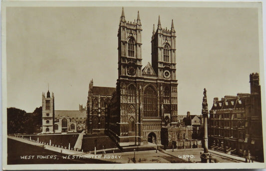 Old Postcard of West Towers, Westminster Abbey - Ref : 1033