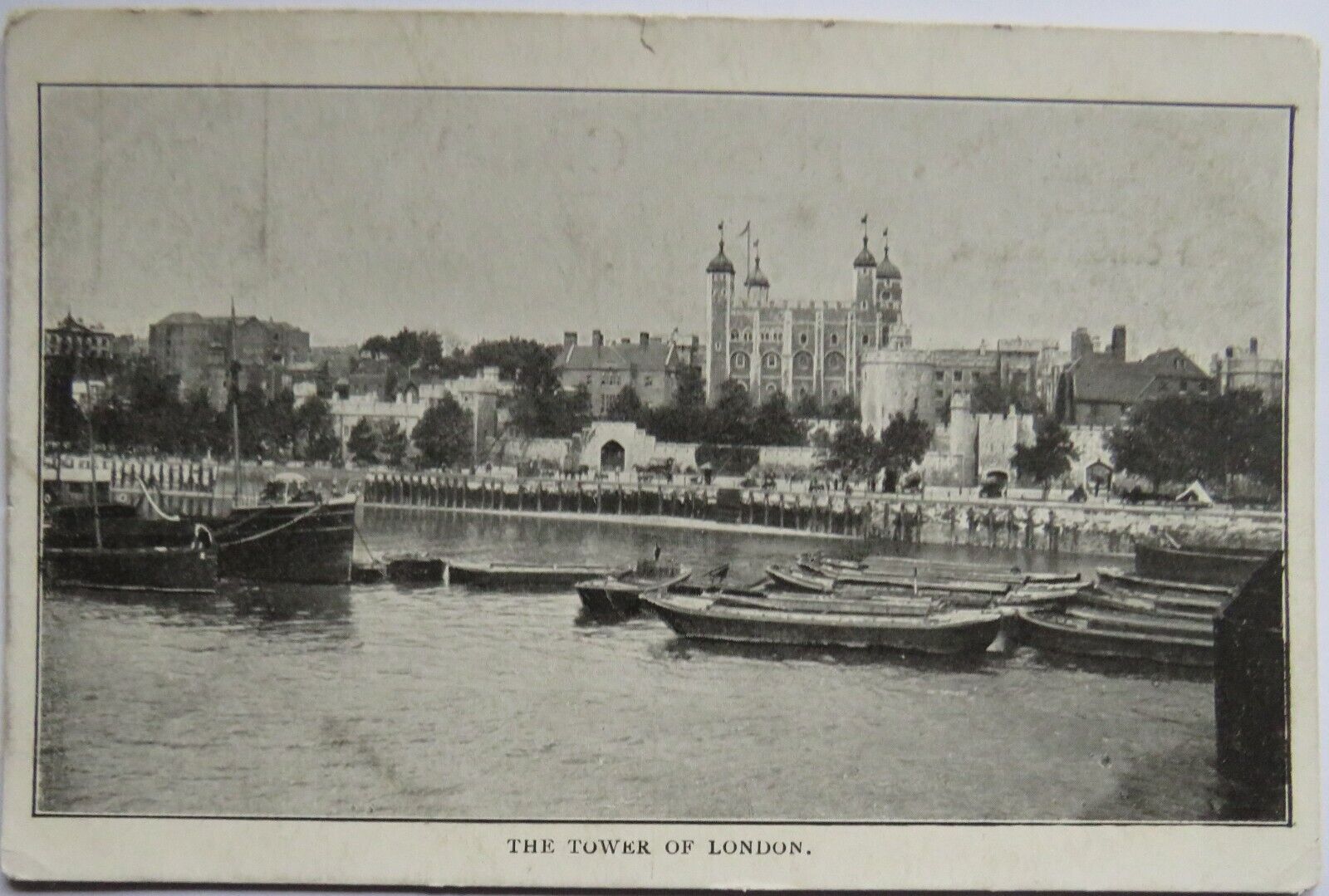Old Postcard of The Tower of London - Ref : 1035