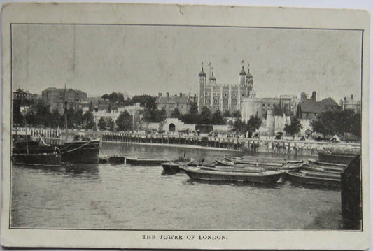 Old Postcard of The Tower of London - Ref : 1035