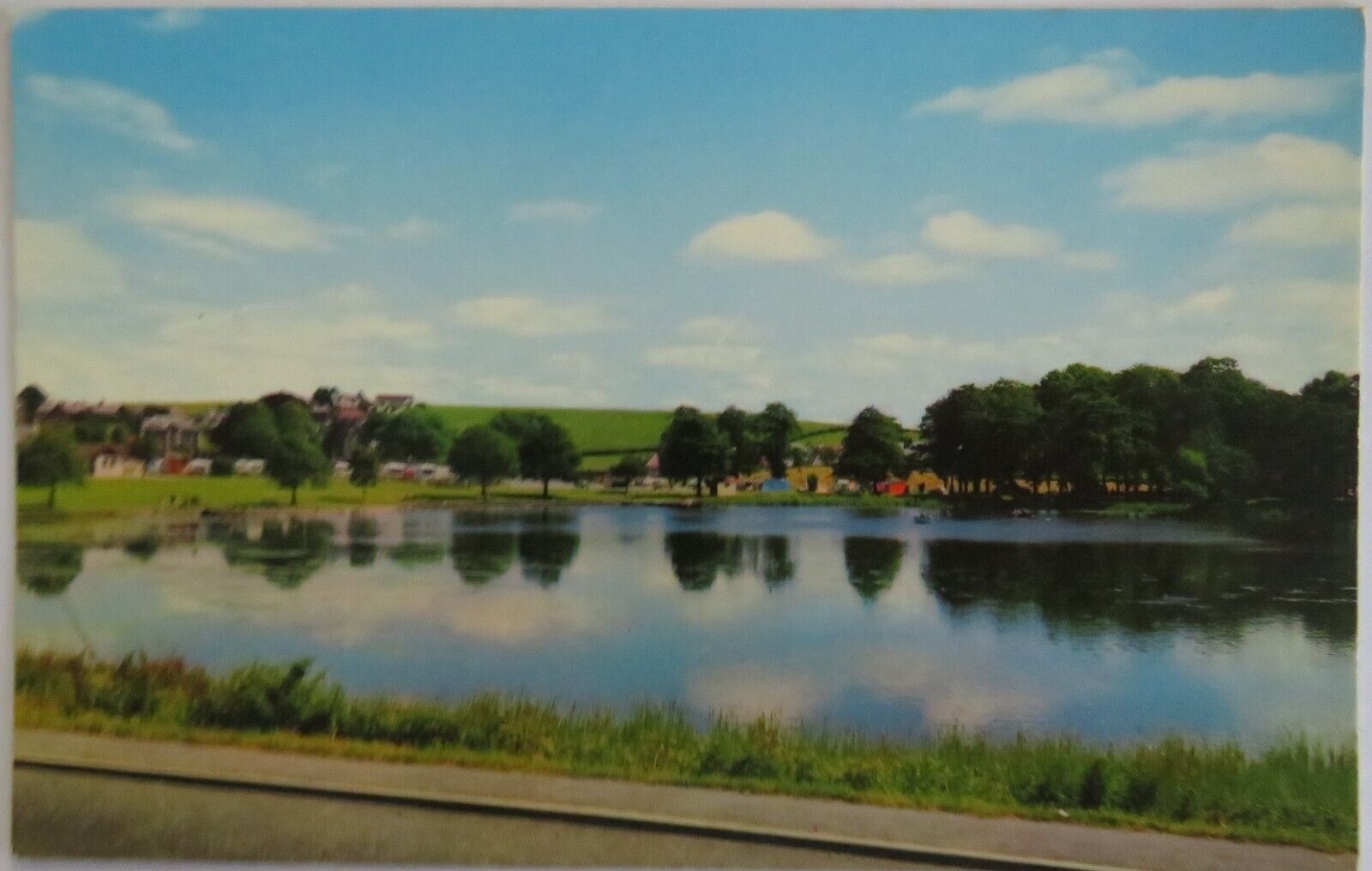 Old Postcard of Carlingwark Loch, Castle Douglas  - Ref : 1017