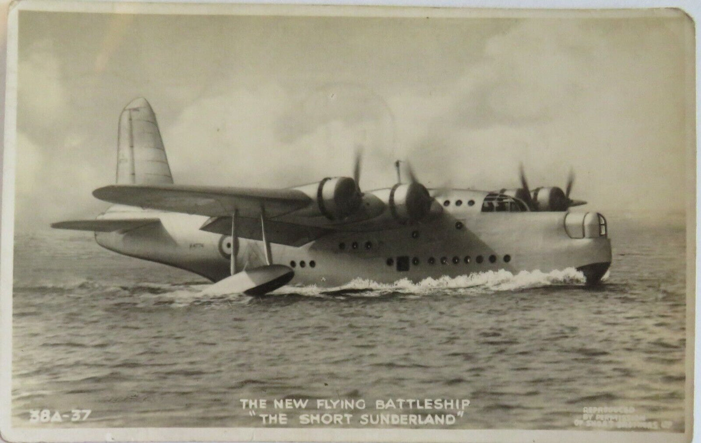 Old Postcard Of The New Flying Battleship "The Short Sunderland" -  Ref : 1014