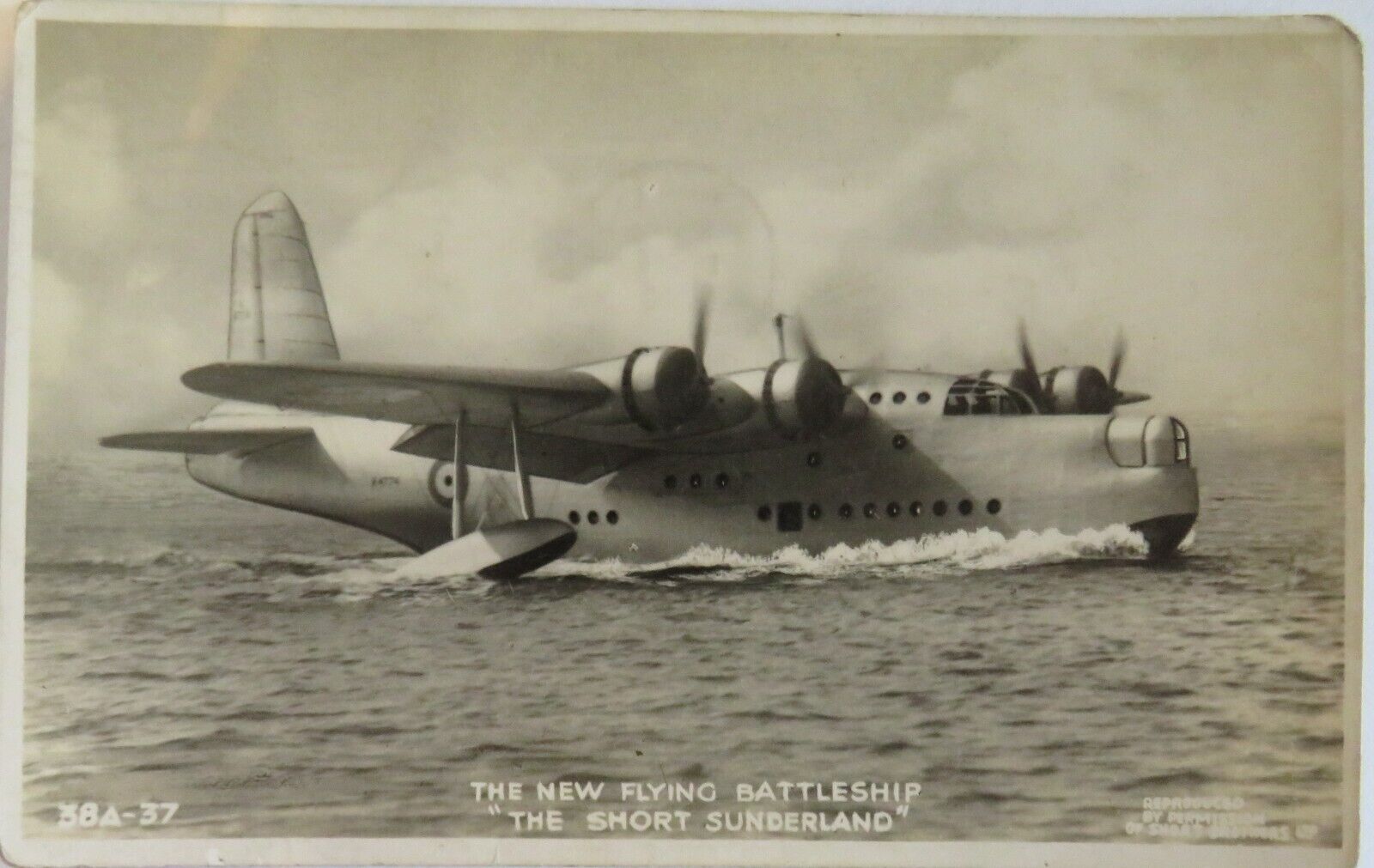 Old Postcard Of The New Flying Battleship "The Short Sunderland" -  Ref : 1014