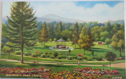 Old Postcard of Macrosty Park, Crieff - Ref : 1024