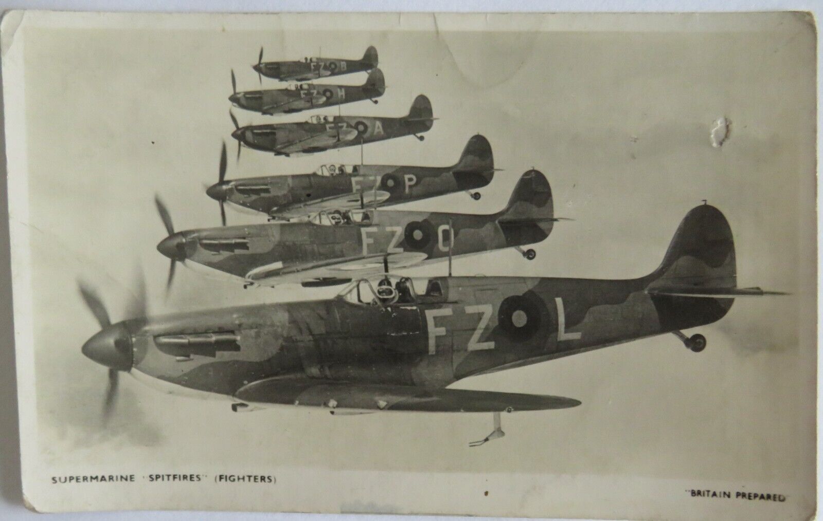 Old Postcard of Supermarine "Spitfires" (Fighters) - Ref  : 1019