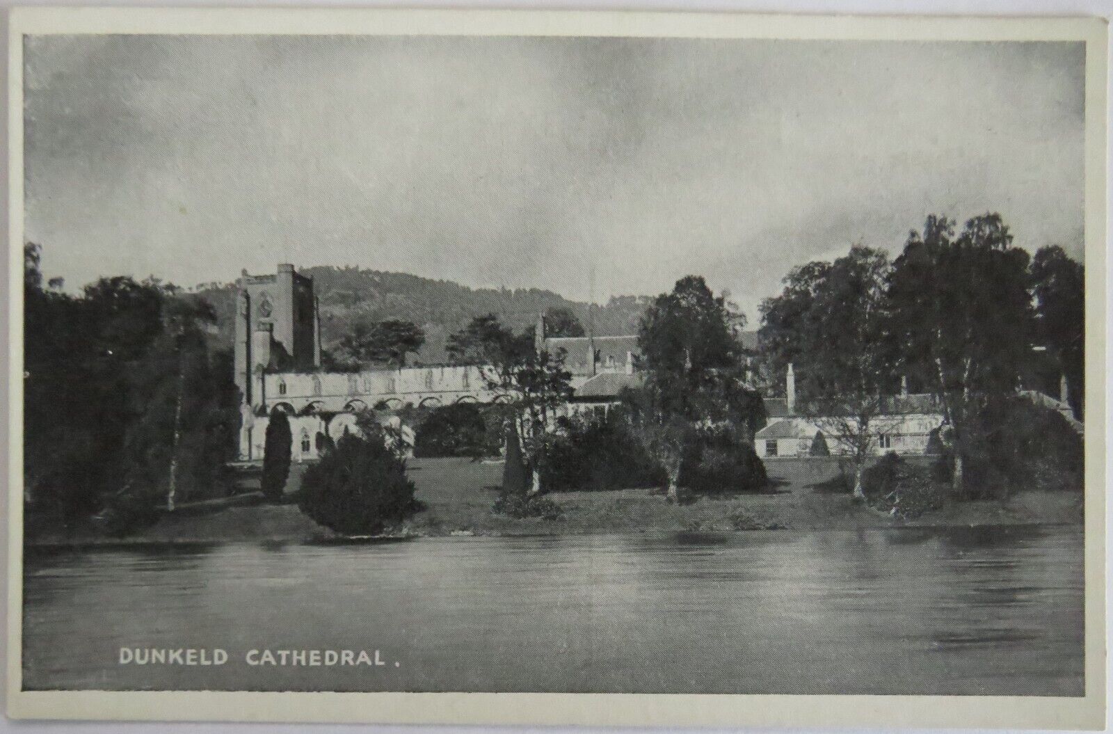 Old Postcard of Dunkeld Cathedral - Ref : 1017