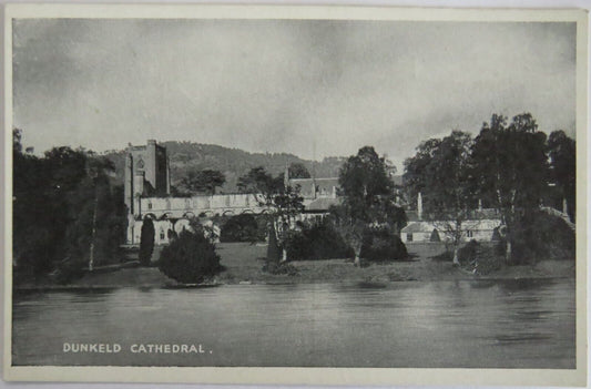 Old Postcard of Dunkeld Cathedral - Ref : 1017