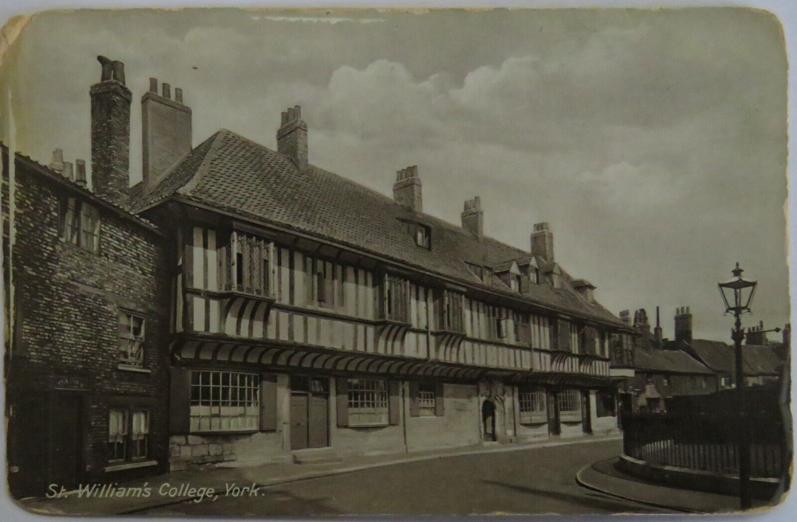 Old Antique Postcard Of St William's College York - Ref : 1040
