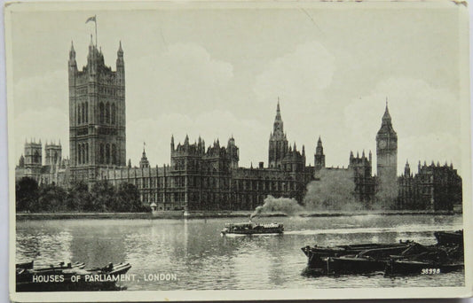 Old Postcard of The Houses of Parliament, London - Ref : 1033