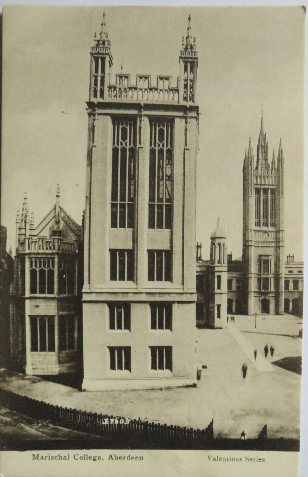 Old Postcard of Marischal College, Aberdeen - Ref : 1012