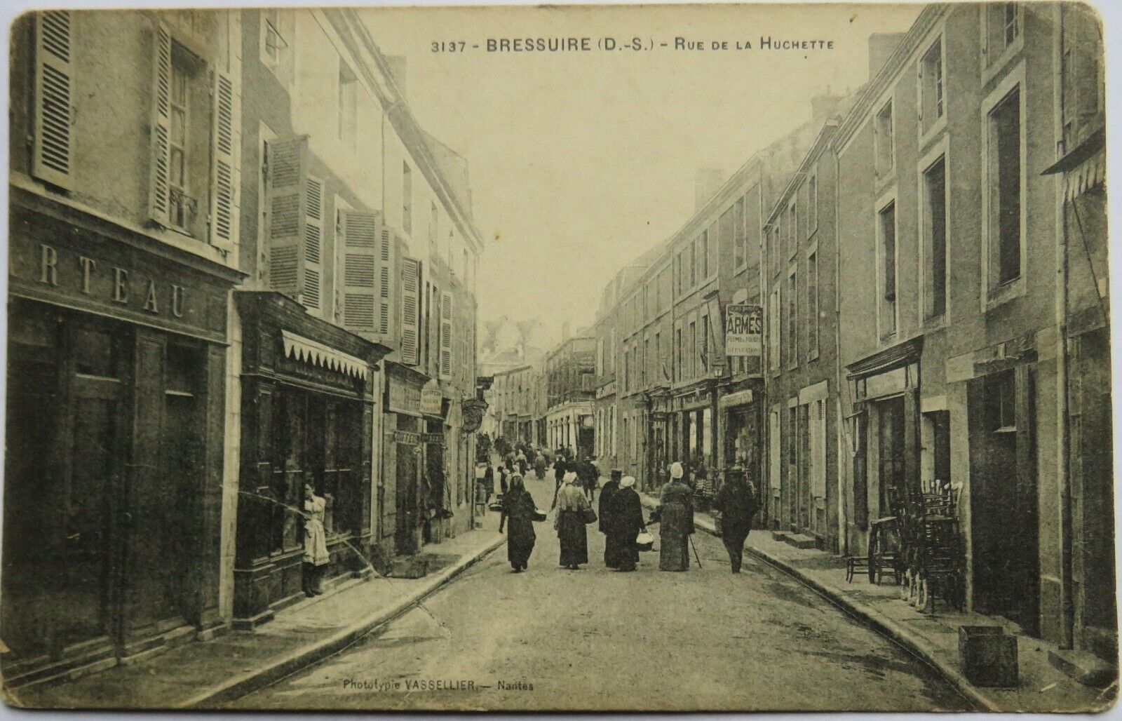 Old Postcard of Bressuire - Rue de la Huchette