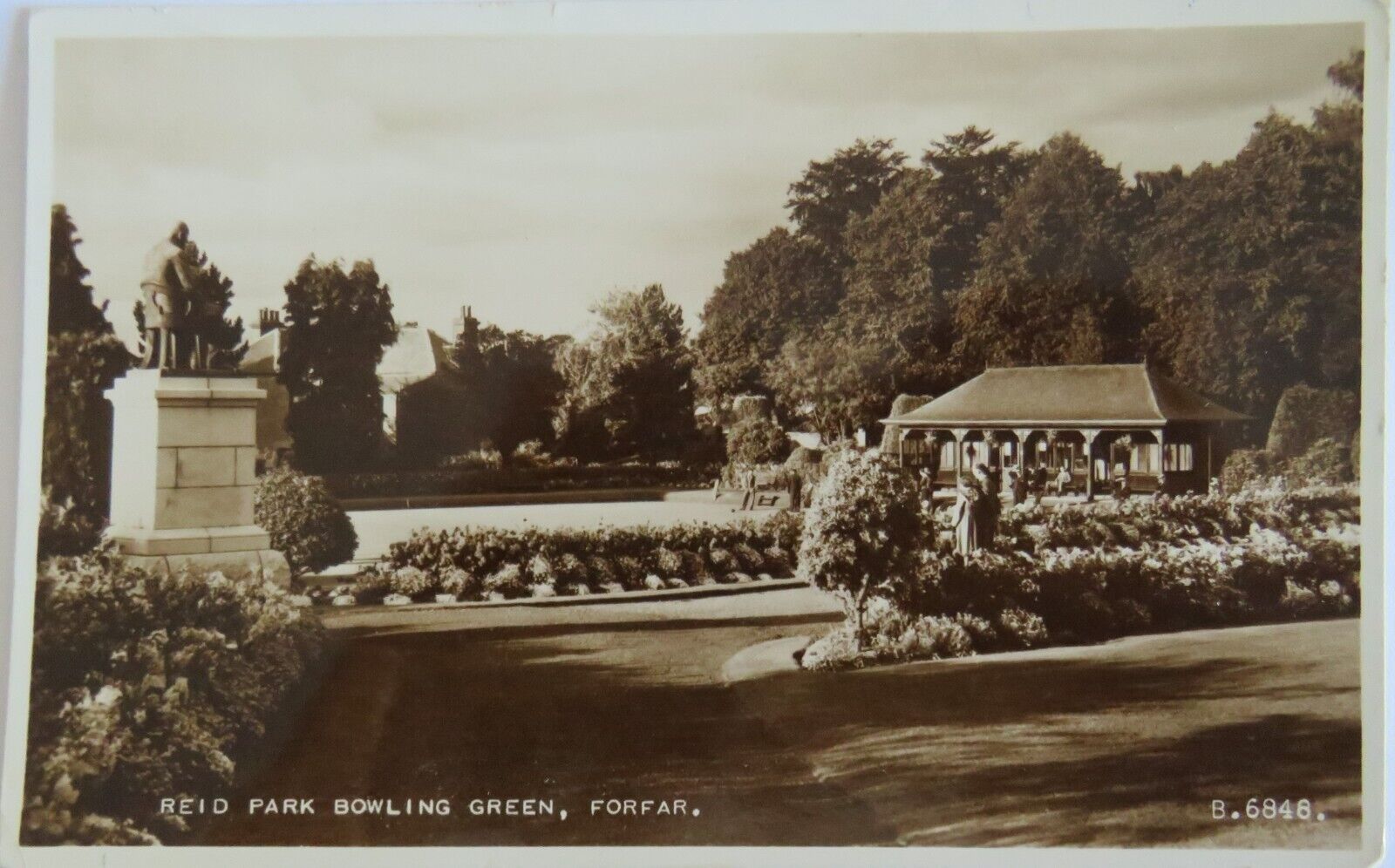 Old Postcard of Reid Park Bowling Green, Forfar - Ref : 1024