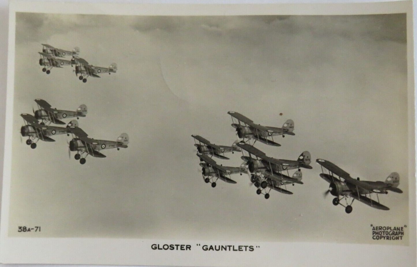Old Postcard Of Gloster "Gauntlets"  - Ref : 1015