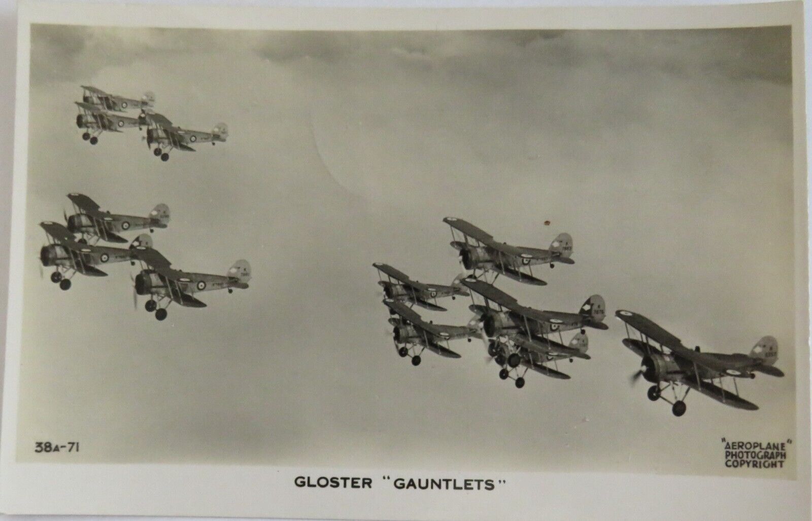 Old Postcard Of Gloster "Gauntlets"  - Ref : 1015